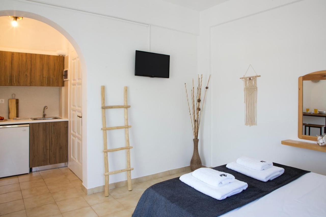 Paros King Aparthotel Aliki  Exterior photo