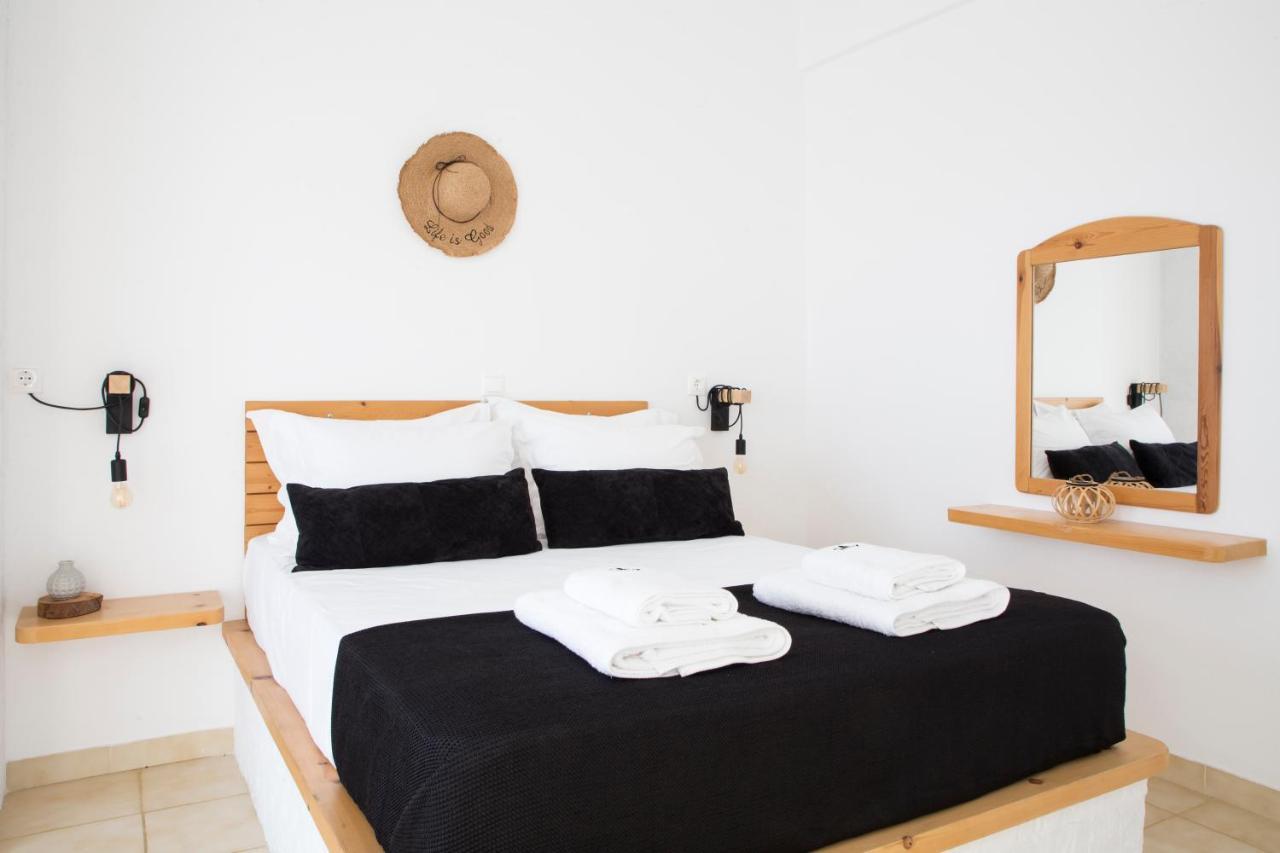 Paros King Aparthotel Aliki  Exterior photo