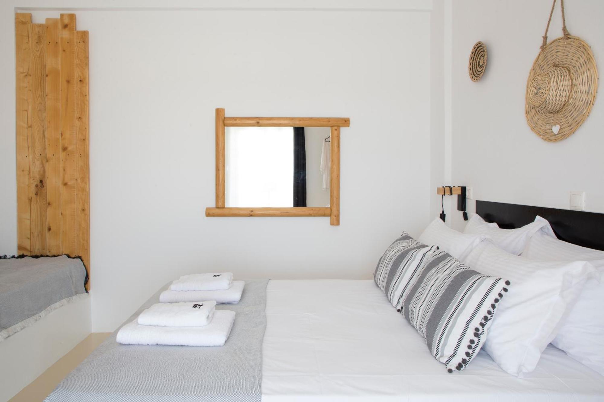 Paros King Aparthotel Aliki  Exterior photo