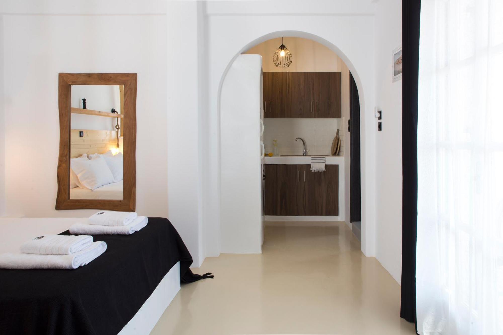 Paros King Aparthotel Aliki  Exterior photo
