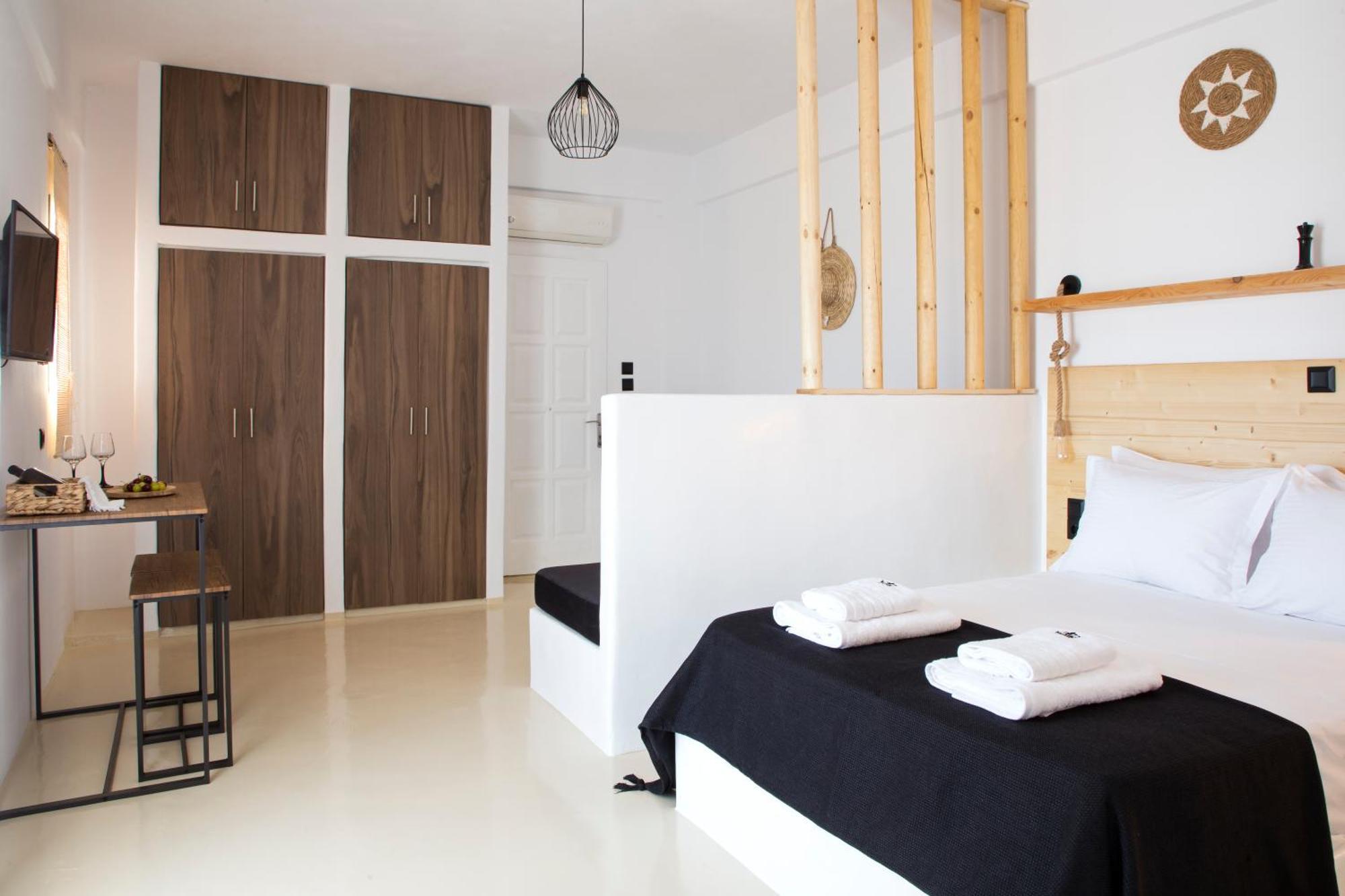 Paros King Aparthotel Aliki  Exterior photo
